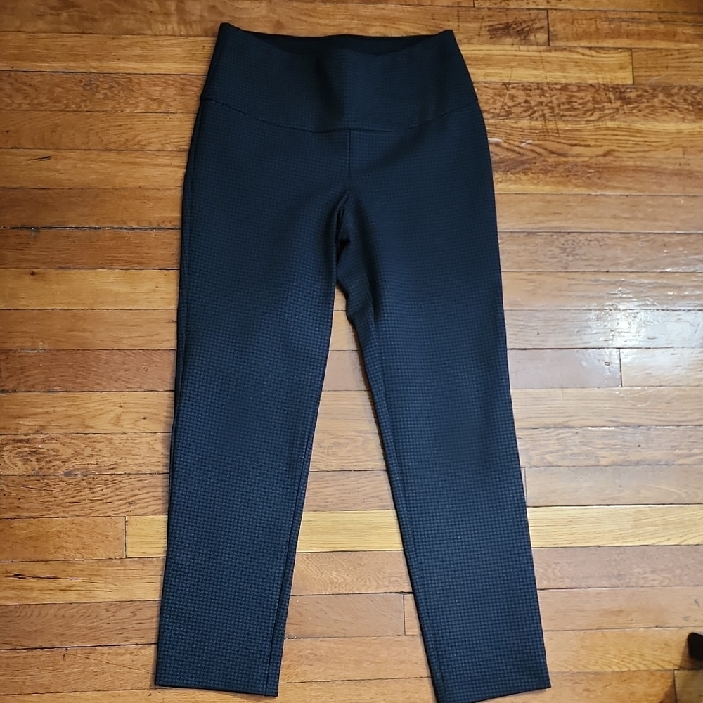 Sleek Black Tailored Leggings for Versatile Style